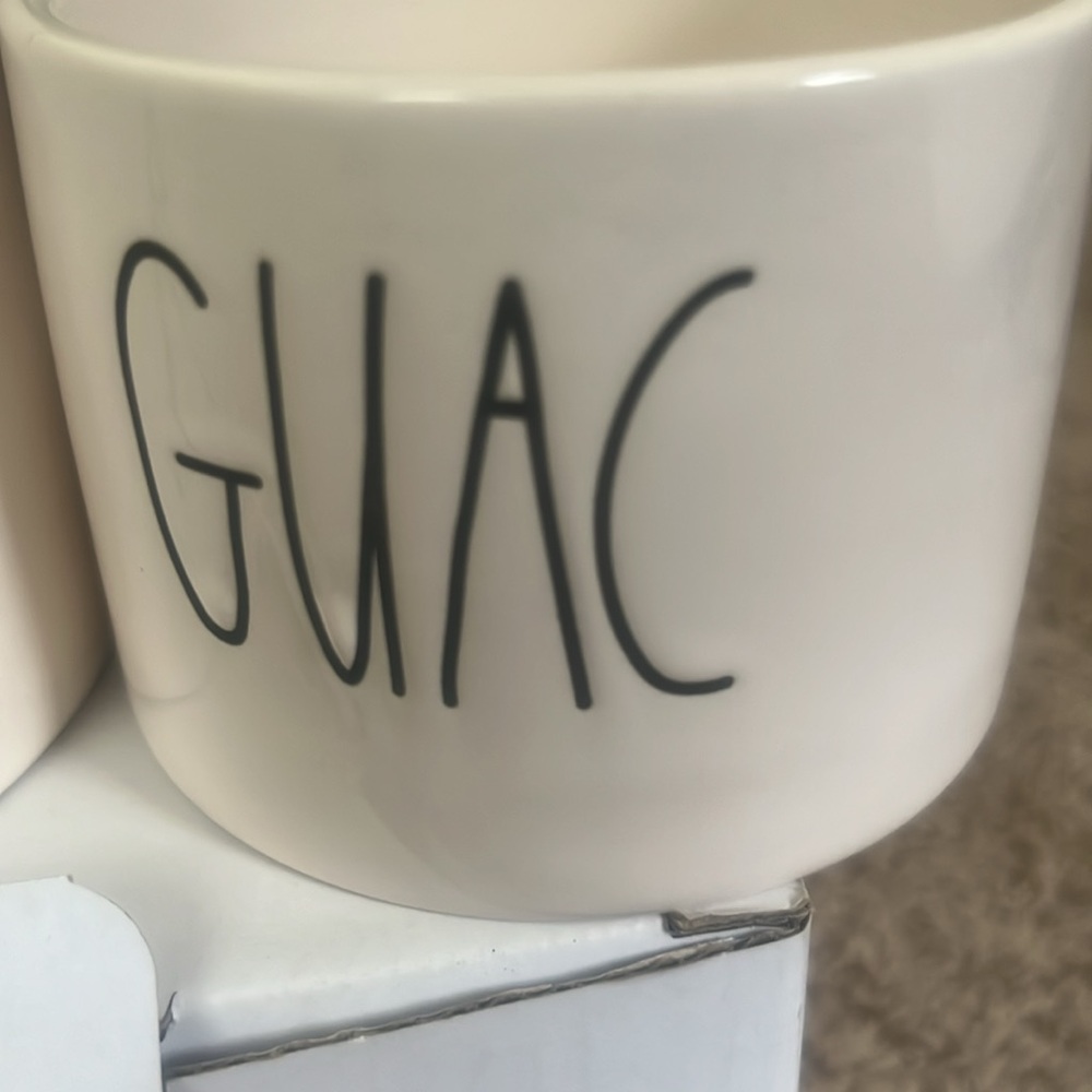 Rae Dunn guac and salsa bowl set. - Picture 3 of 4